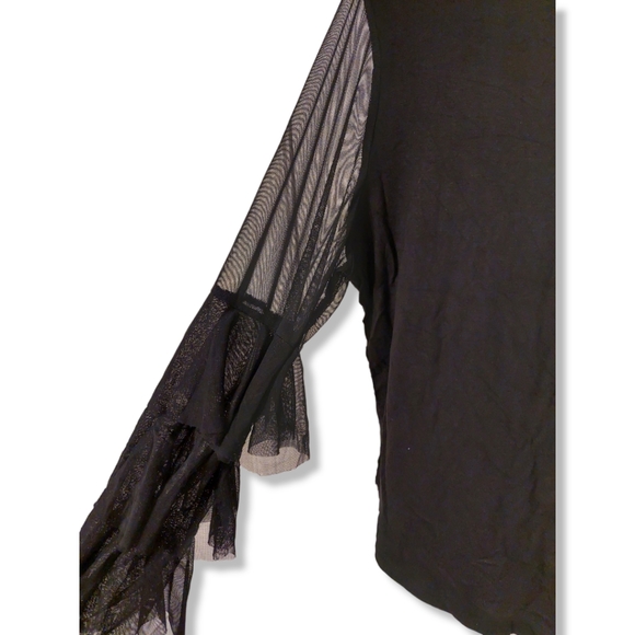 Vince Camuto Tier Sleeve Mesh Top - Picture 2 of 5